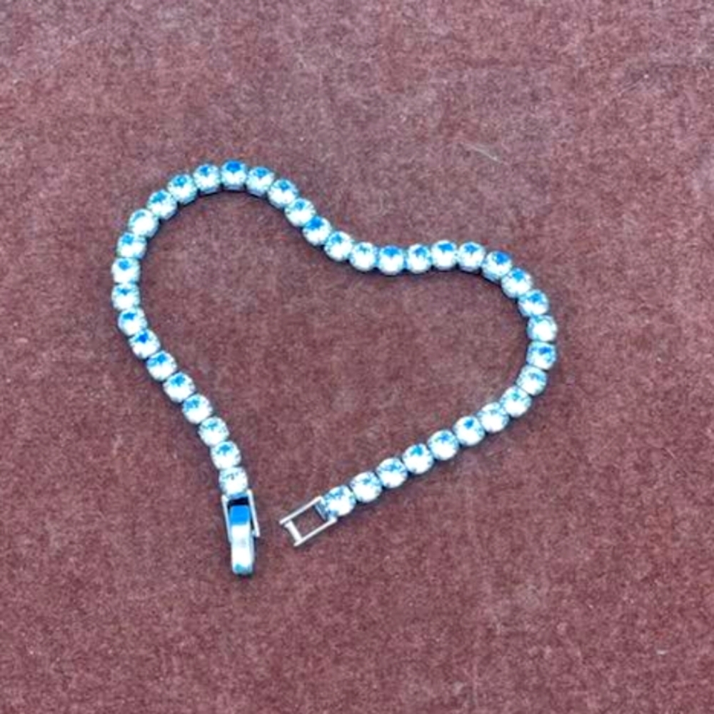New Never Worn Tennis Bracelet